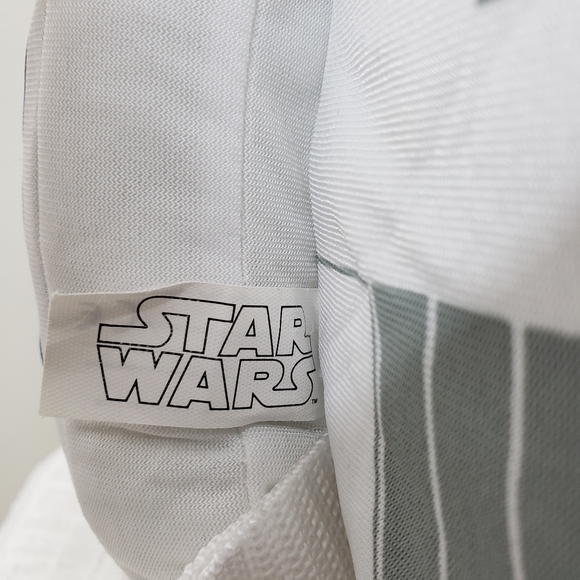 Star Wars R2D2 backpack pillow - Picture 4 of 4